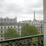 Spacious Apartment With 3 Bedrooms - Tour Eiffel