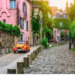 In The Center Of Montmartre