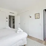 Apt Avec Balcon Design Par Fleur Delesalle 6 Pers