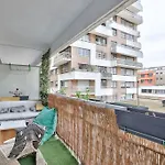 Beautiful And Bright 3 Bed Near La Villette