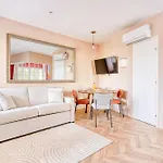 Appartement Proche Parc Monceau / Pereire - II