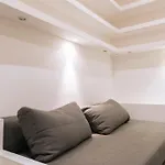 Cosy & Stylish Large Studio Voltaireoberkampf!