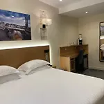 Hotel Du Lion D\'Or Louvre