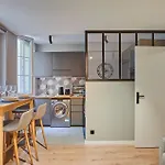 Apartment Louvre Museum By Studio Prestige