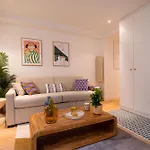 Wonderful Flat In The Marais