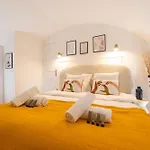 Wonderful Flat In The Marais