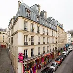 Cozy Home In Paris