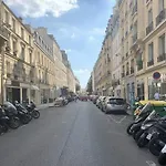 Marais - Modern Apartment