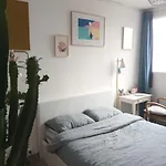 Sunny Flat In Paris