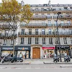 Stylish Accommodation In The Middle Of Paris