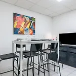 Stylish Accommodation In The Middle Of Paris
