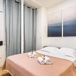 Appartement Moderne Pour 4 Proche Arc De Triomphe