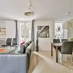 Stunning House With Garden 1 Minute From The Metro