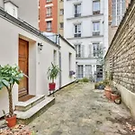 Stunning House With Garden 1 Minute From The Metro