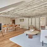 Apartment Place Vendome By Studio Prestige