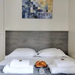 Charming Studio Boulevard Magenta