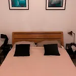 Beautiful 45 M2 Private Apartment In Paris Montparnasse
