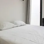Spacious Appt Close To Place Monge