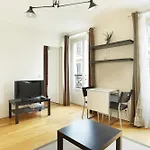 Pick A Flat\'S Apartments In Batignolles - Rue Biot