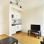 Pick A Flat\'S Apartments In Batignolles - Rue Biot