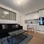 Luxury Appartment, Champs Elysees, Neuf !