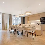 Incredible Flat - 4 Br-10P - Matignon - Champs Elysees