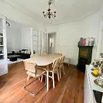 Elegant Appartement Parisien
