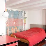 Cosy Studio In Paris