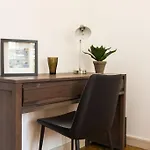 2 Bedrm Flat - Paris Downtown - Near Commodities