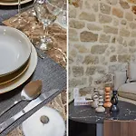 Apartment Center Of Paris By Studio Prestige