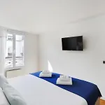 Pick A Flat\'S Apartment In Champs-Elysees - Rue Ponthieu