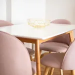 Appartement Entier Avec Balcon Sur Cour A Paris