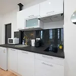 Modern Studio Apartment For 3