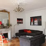 5 Bdr, 10 Ppl Georgous Typical Parisian Flat