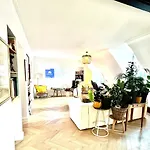 Appartement Moderne A Paris 130 M² Proche Monceau Climatise
