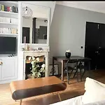 Heart Of Marais Calm And Charming New