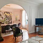 Grand Appartement Vue Tour Effel