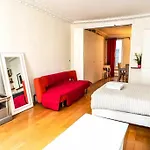 Spacious Studio Near Montorgueil