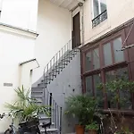 Atypical Duplex Near Pere Lachaise