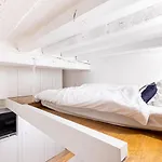 Guestready: Designer Studio In The Heart Of Marais