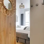 Villiers - Parc Monceau Charming Apartment For 2 People