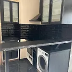 FOCH-CHAMPS ELYSEES Suites