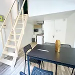 Homely & Charming Parisian Duplex - Near Marais