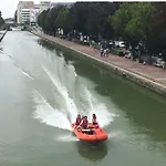 The Unforgetable At Canal De L\'Ourcq