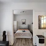Nice And Cozy 1B Apartment In The Heart Of Paris