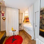 Studio Cosy Proche Metro - Paris 15 -2P