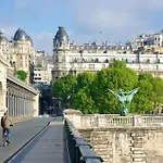 Studio Cosy Proche Metro - Paris 15 -2P