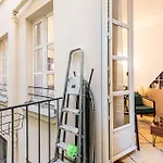 Chic Parisian Haven: Designer Apartment In The Heart Of Paris
