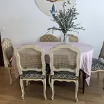 Appartement Avec Balcon Proche De Montmartre
