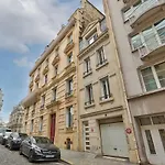 102- Beautiful Studio Near Champs Elysees
